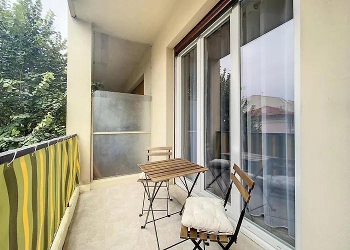 Escapades Ensoleillees Appartement *